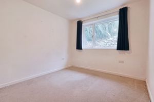 Photo 25- click for photo gallery